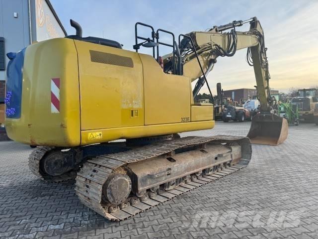 CAT 323 EL Excavatoare pe șenile
