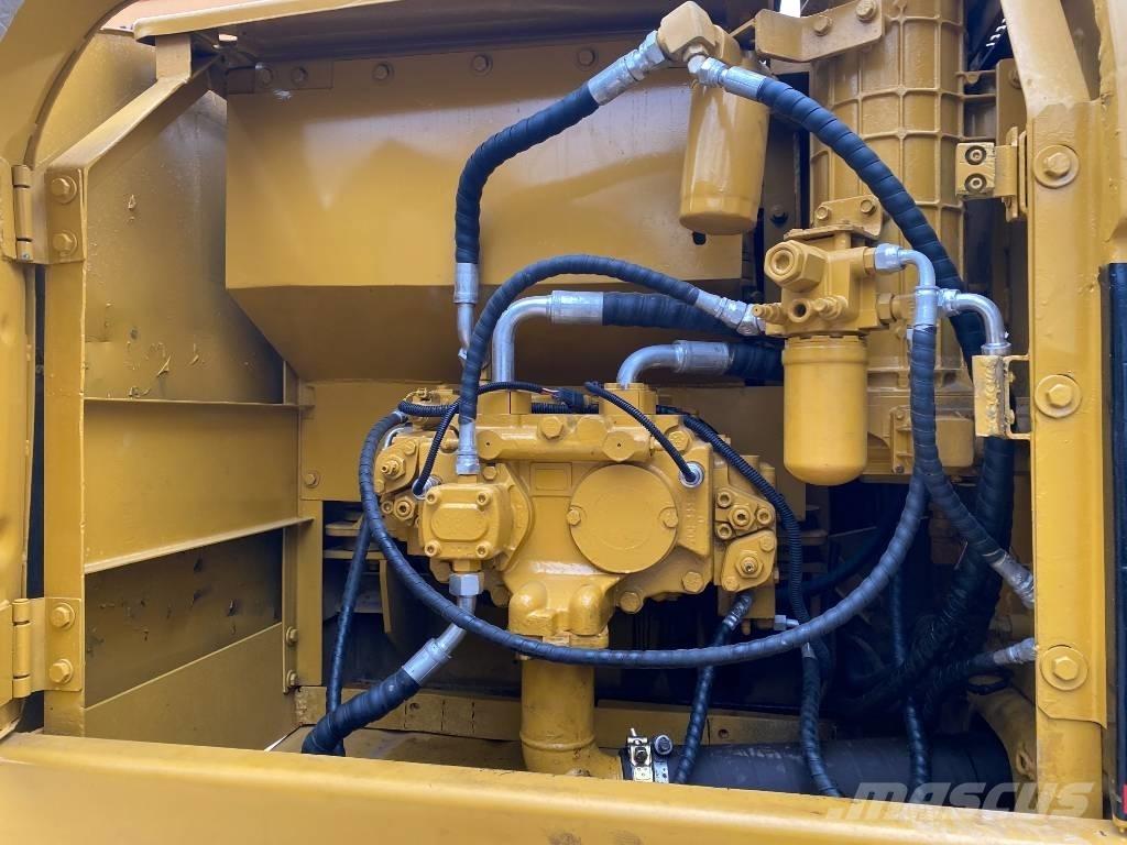 CAT 320 C L Excavatoare pe șenile
