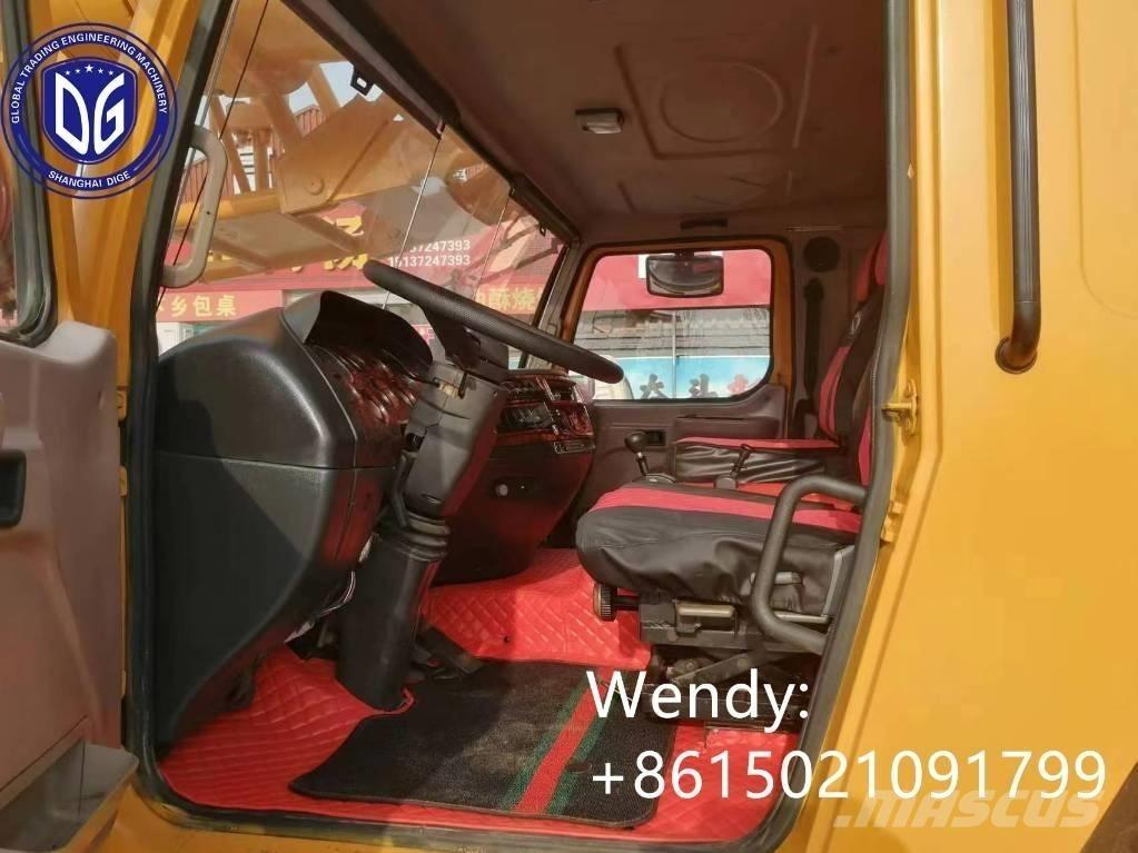 XCMG QY 100K Macara teren accidentat