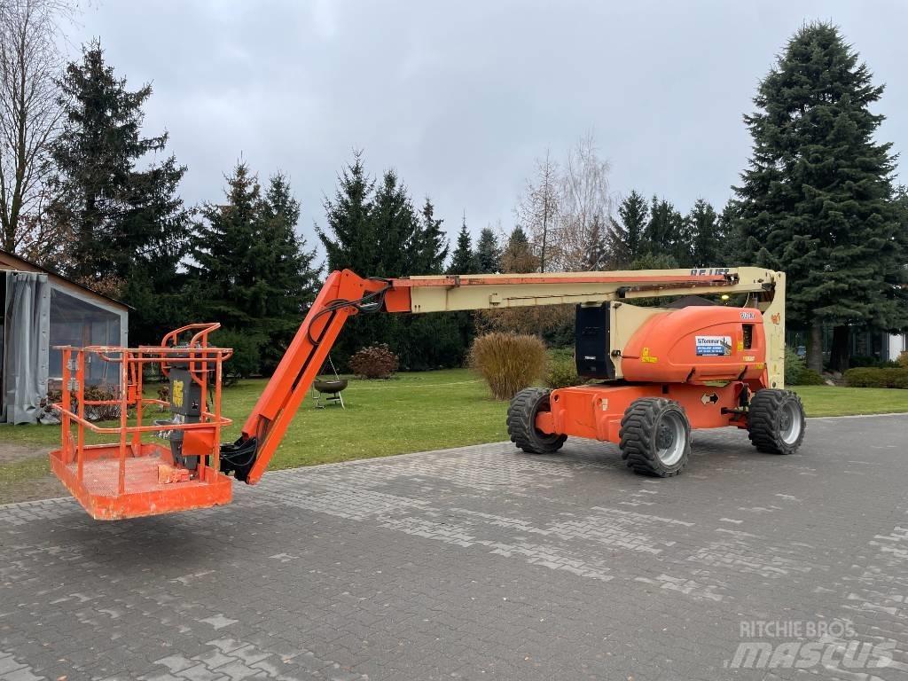 JLG 800 AJ Nacele cu brat articulat