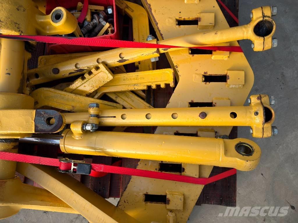 CAT 140H / 140M Scarificatoare