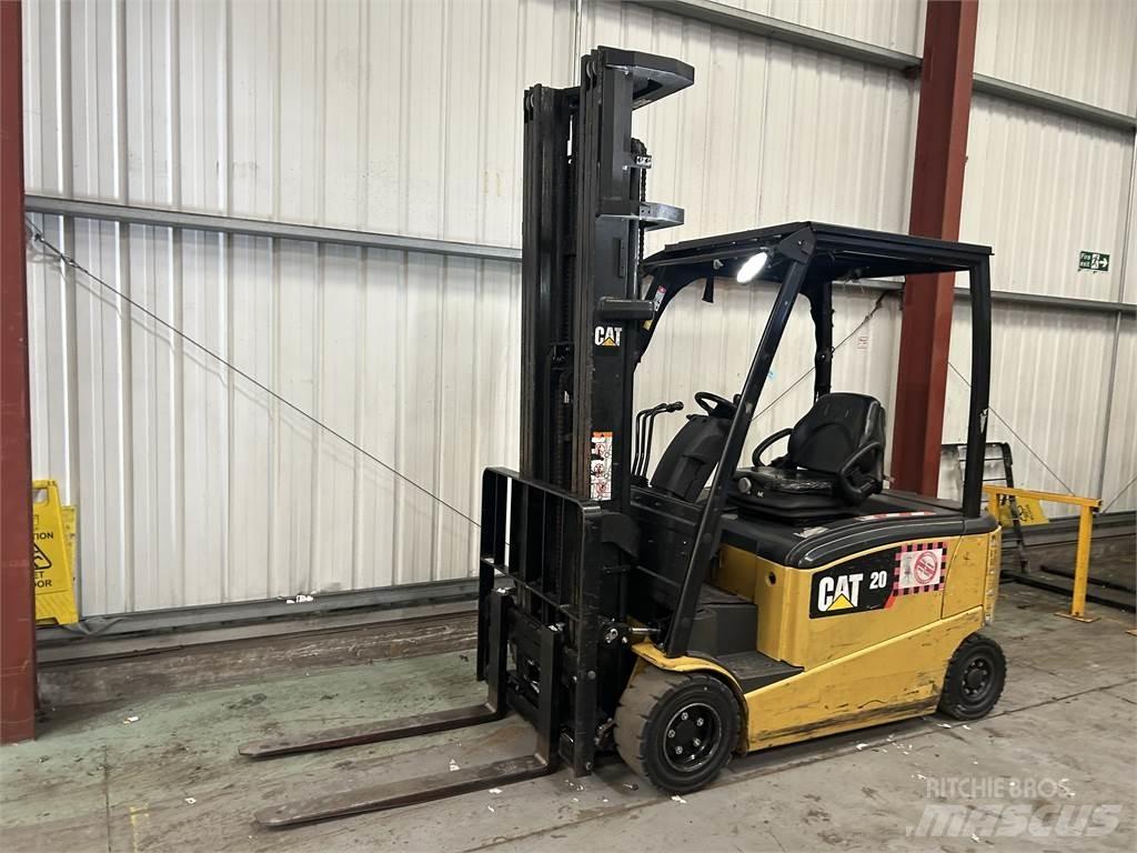 CAT EP20PN Stivuitor electric