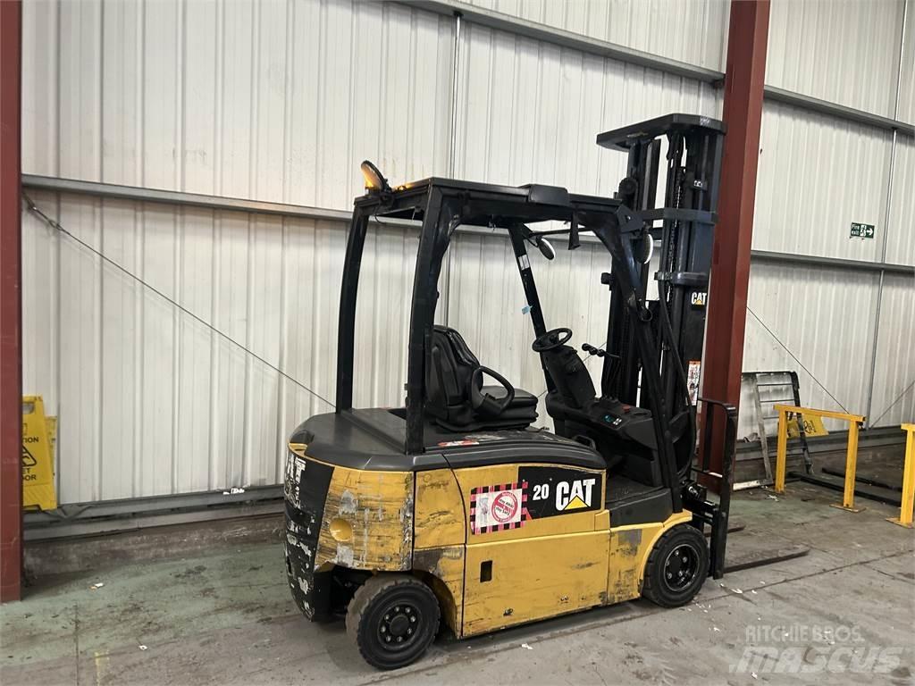 CAT EP20PN Stivuitor electric