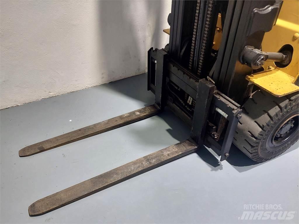 CAT EP25K PAC Stivuitor electric