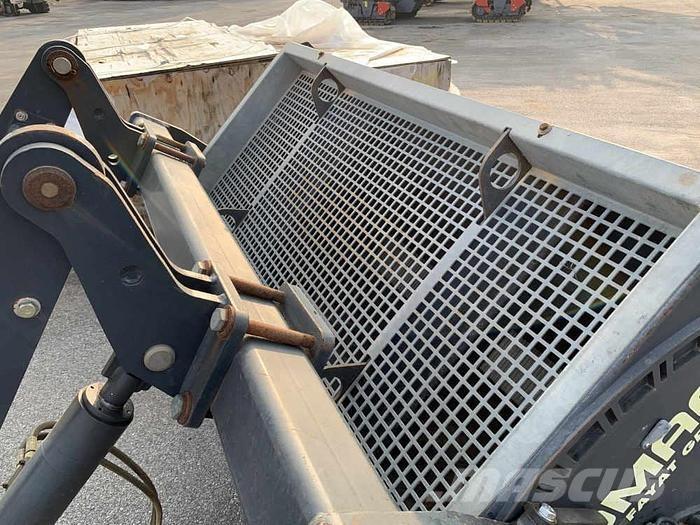 Bomag BS 180 Dispersare nisip si sare