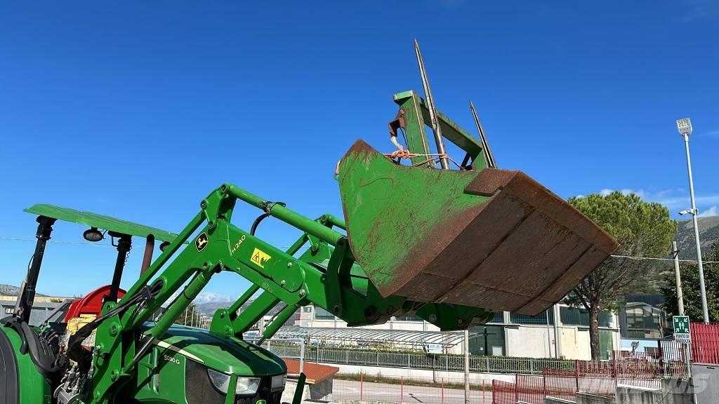 John Deere 5080 G Tractoare