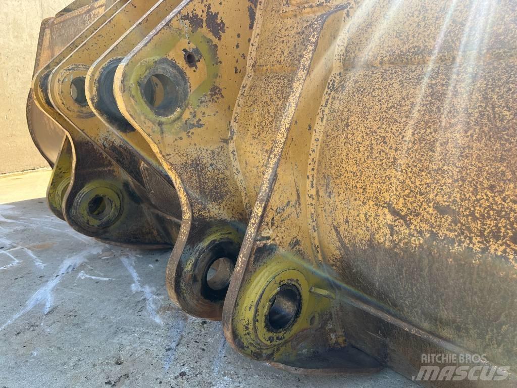 CAT 980 bucket Pistoane