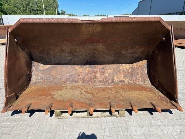 Liebherr L 551 Pistoane