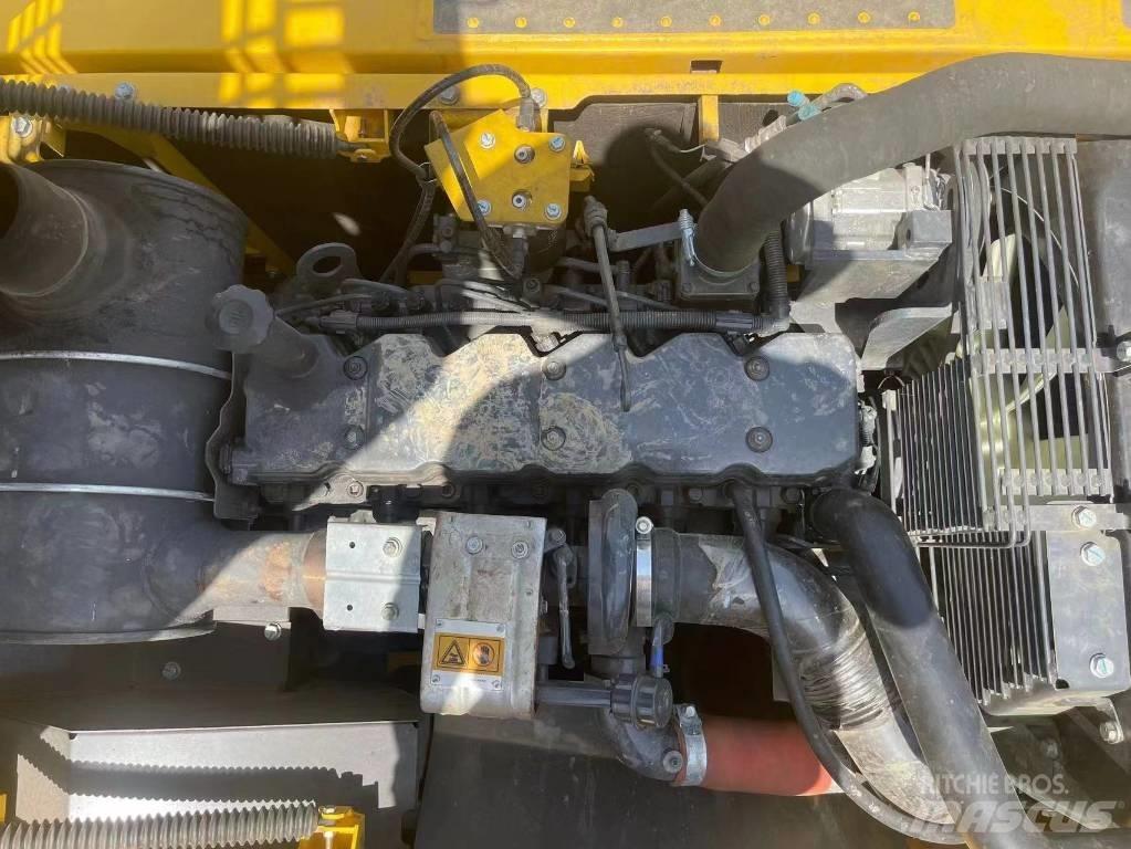 Komatsu PC 270 Excavatoare pe șenile
