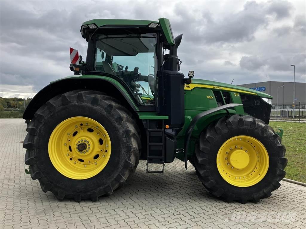 John Deere 7R 330 Tractoare