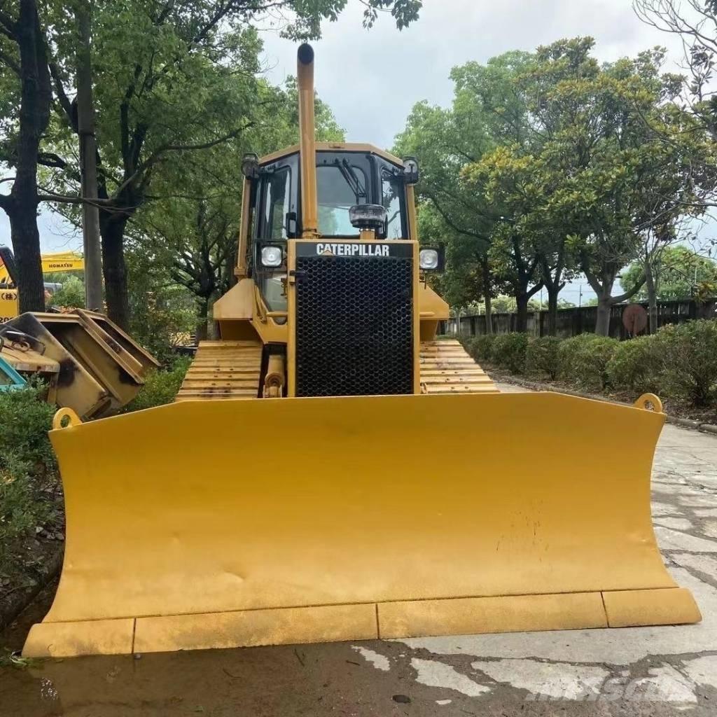 CAT D5M Buldozere pe senile