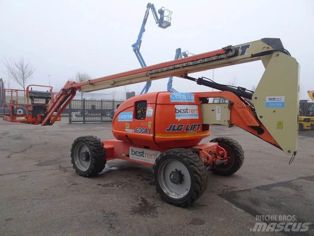 JLG 600AJ Nacele cu brat articulat