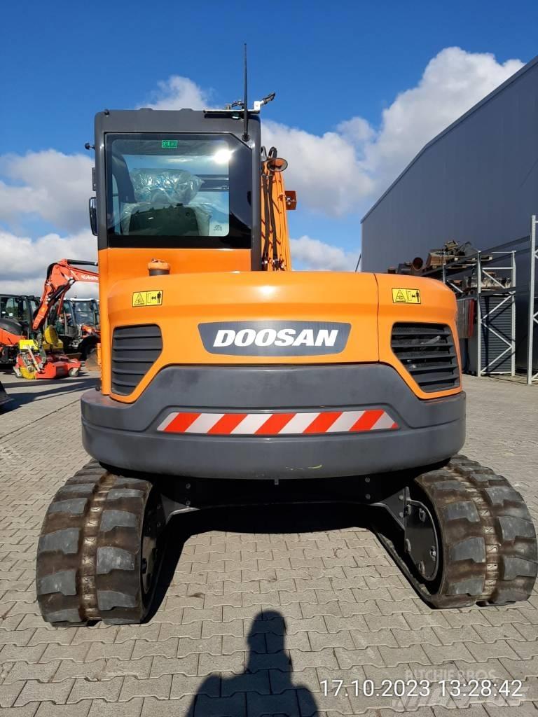 Develon DX 85 R-3 Excavatoare 7t - 12t