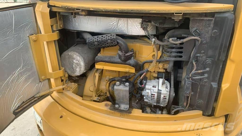 CAT 303 Excavatoare pe șenile

