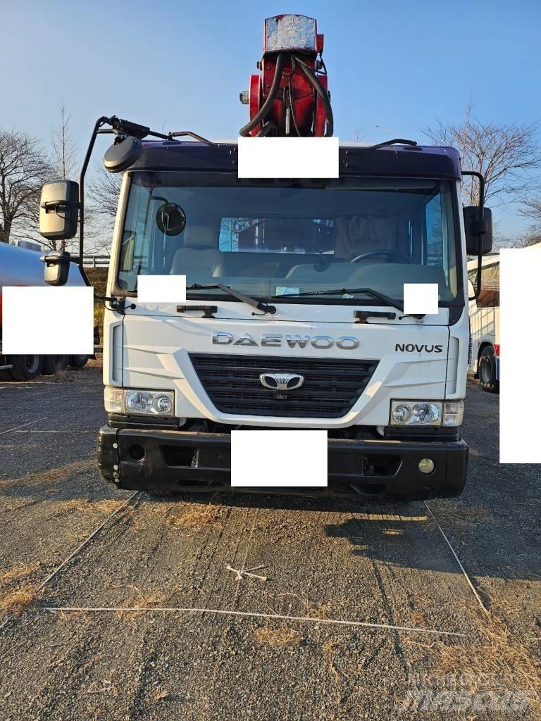 Horyong SKY450 Platforme aeriene montate pe camion