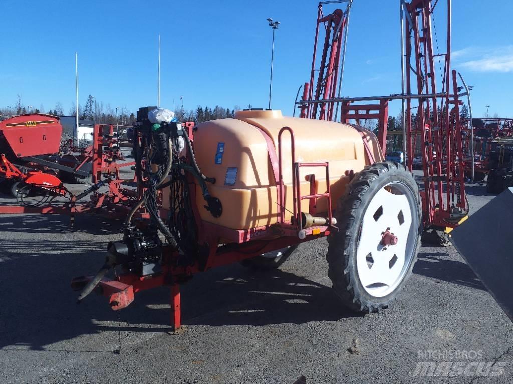 Junkkari 2300 / 15 / 3 Tractoare agricole sprayers