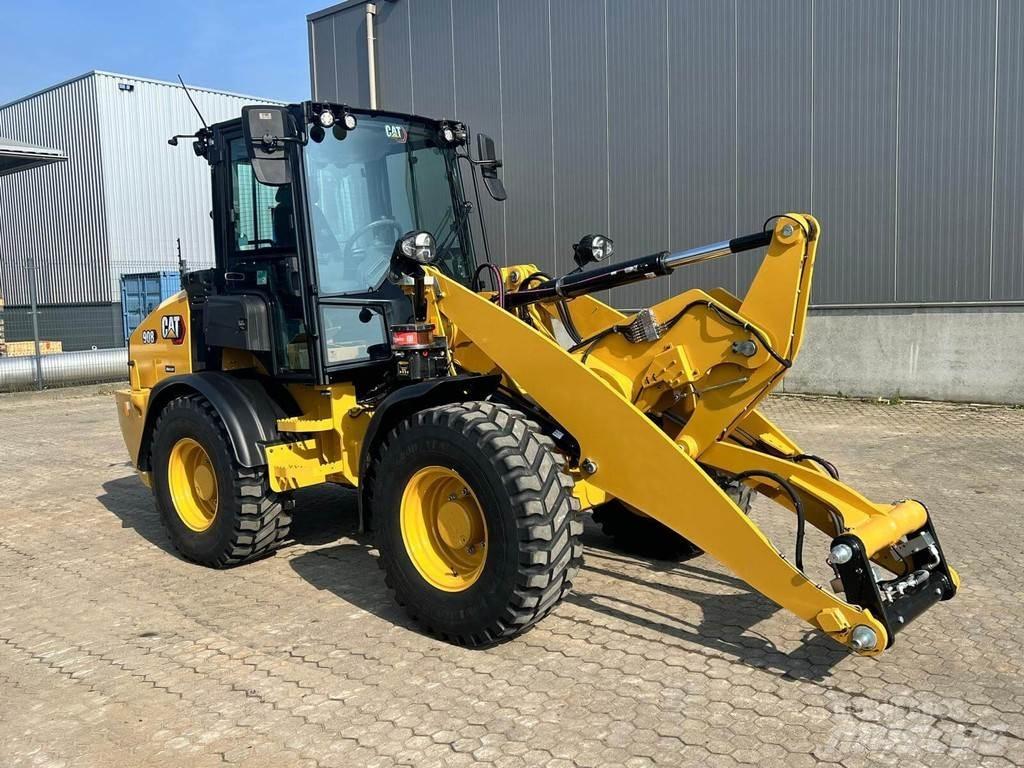 CAT 908 Incarcator pe pneuri