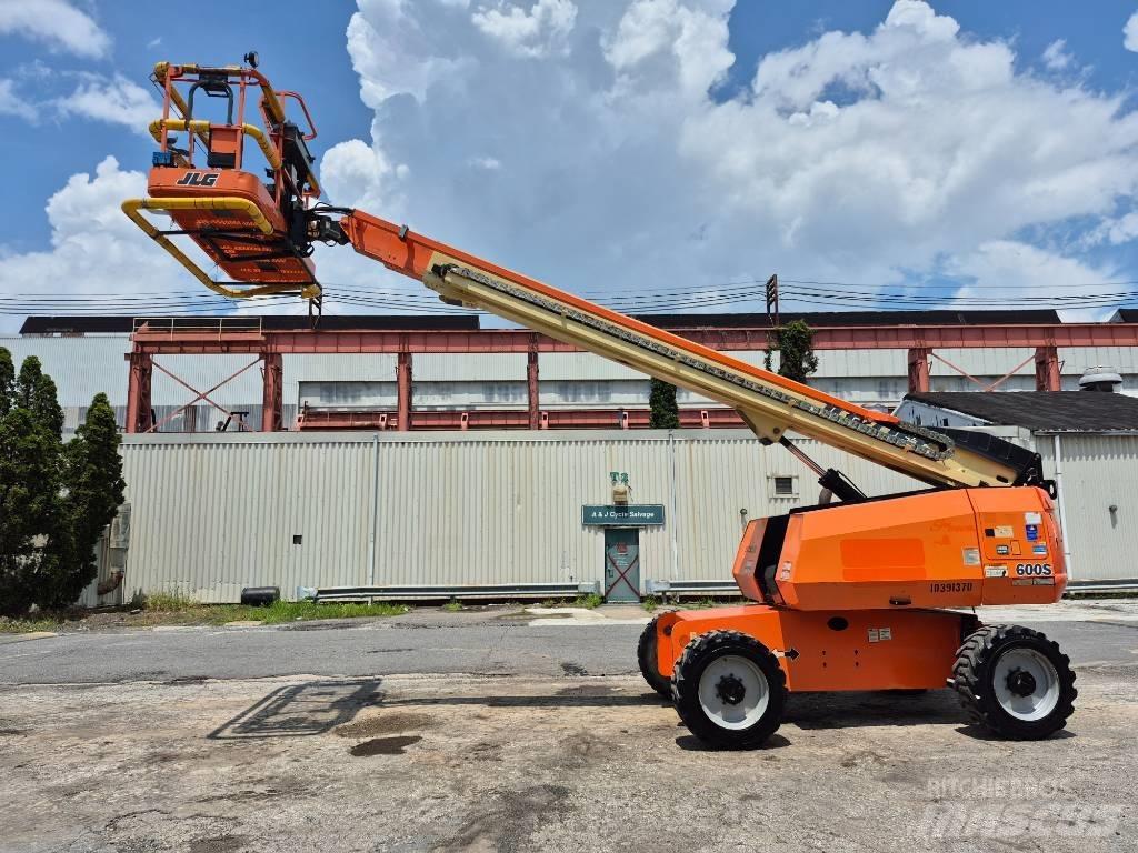 JLG 800 S Nacele cu brat articulat