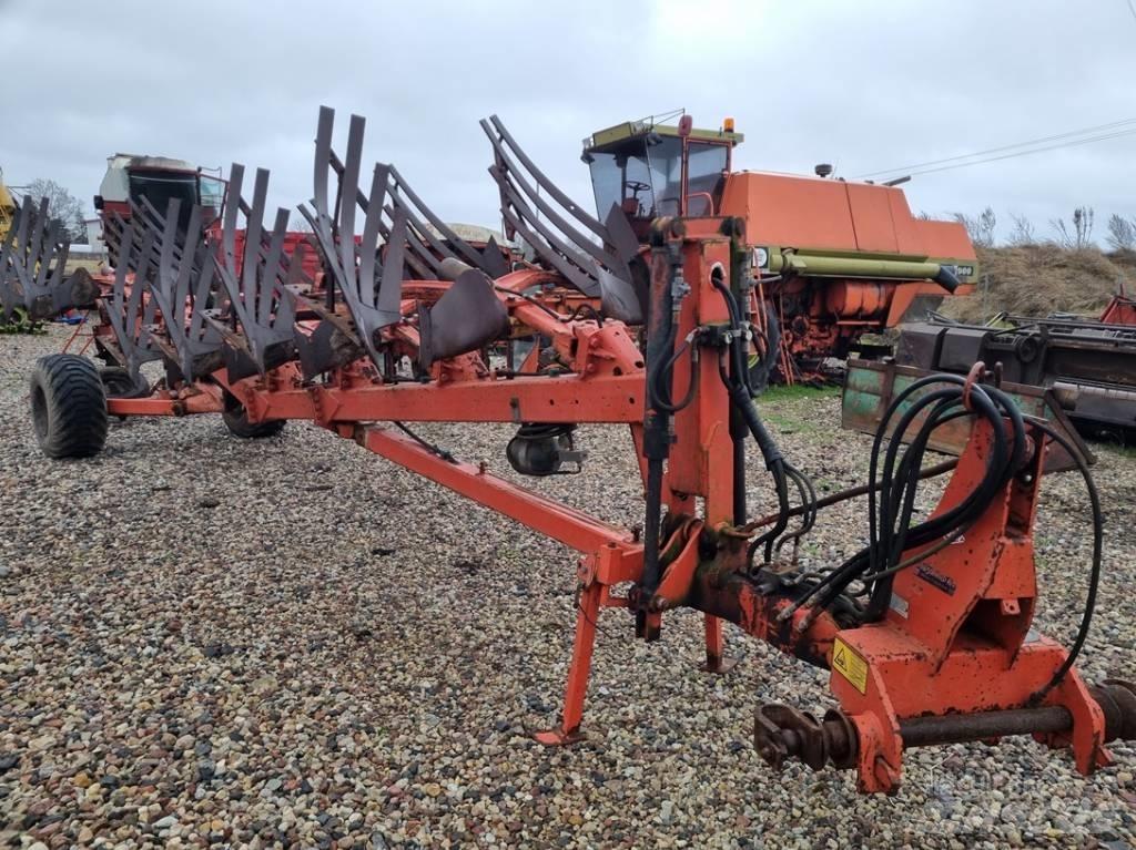 Kuhn Manager 6 Pluguri reversibile