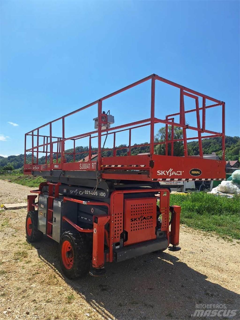 SkyJack 8841RT Platforme foarfeca