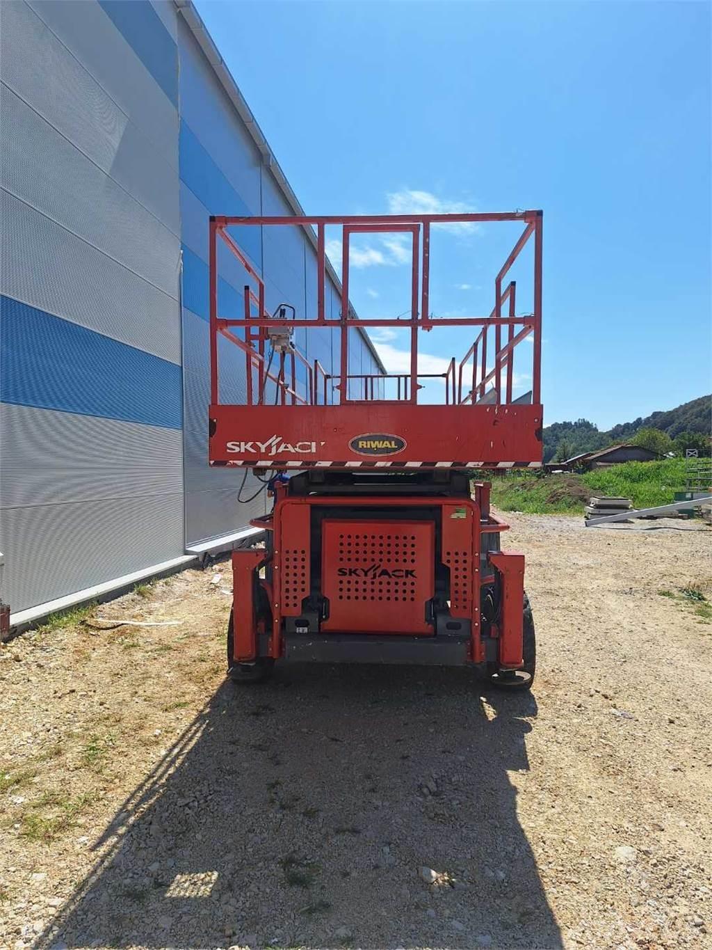 SkyJack 8841RT Platforme foarfeca