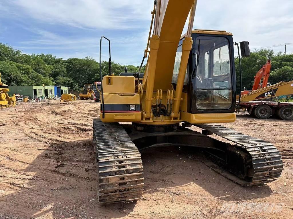 CAT 320BL Excavatoare pe șenile
