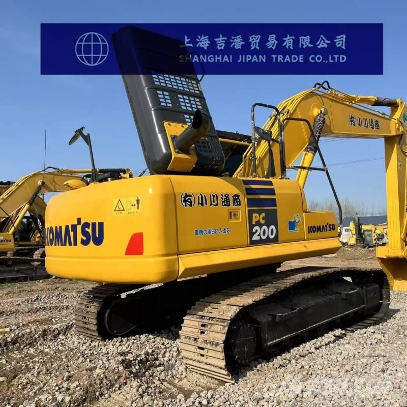 Komatsu PC 200 Excavatoare pe șenile
