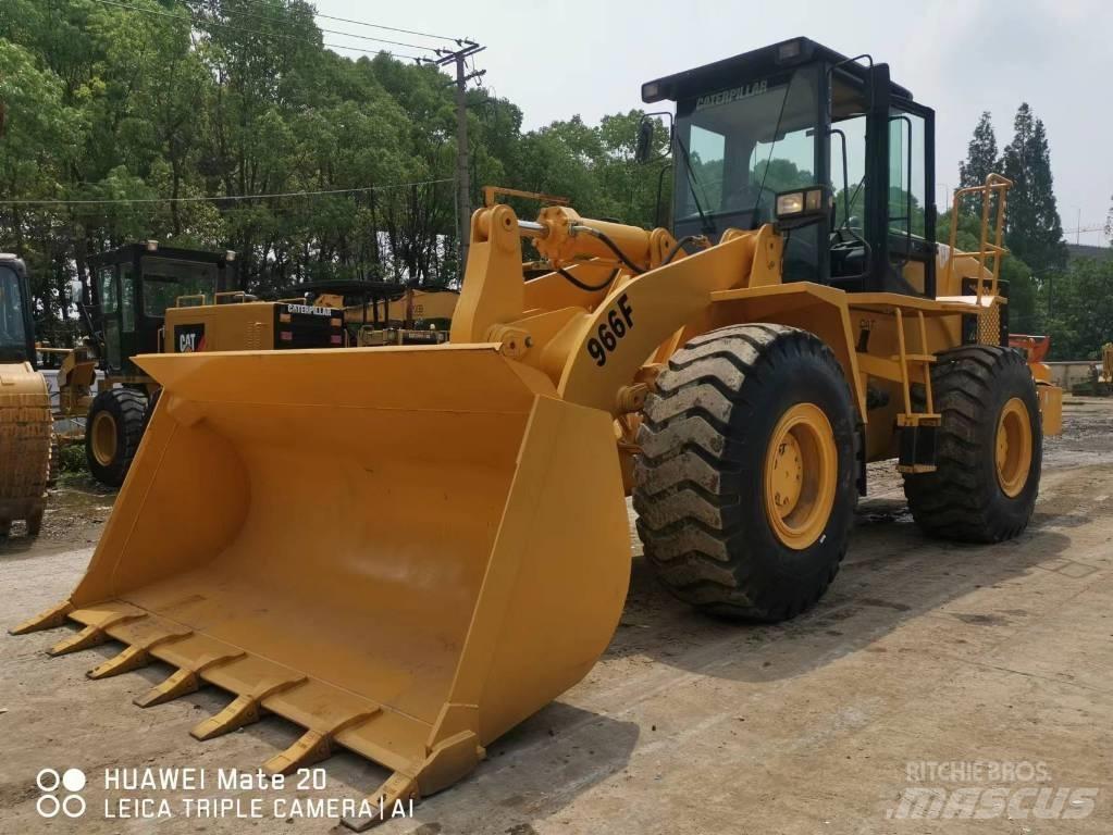 CAT 966 F Incarcator pe pneuri