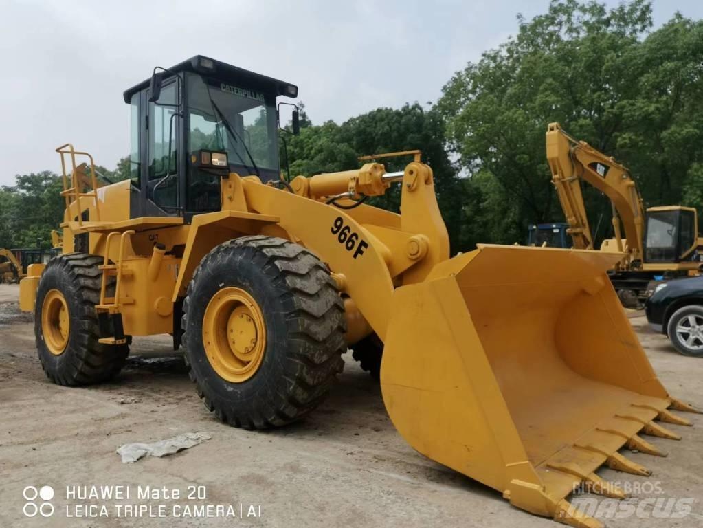 CAT 966 F Incarcator pe pneuri