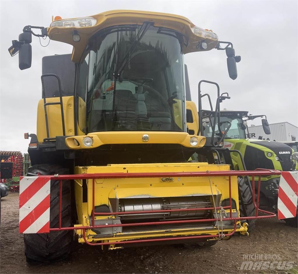 New Holland CR 980 Combine de secerat