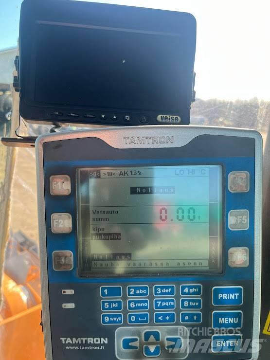 CASE 921 F Incarcator pe pneuri