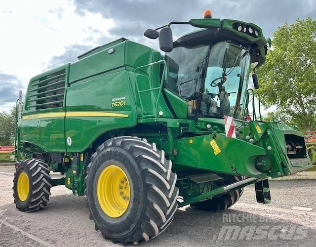 John Deere T 670 Combine de secerat