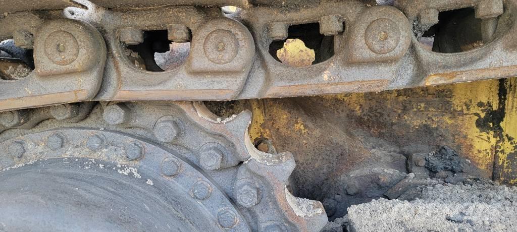 Komatsu D 65 EX 12 Buldozere pe senile