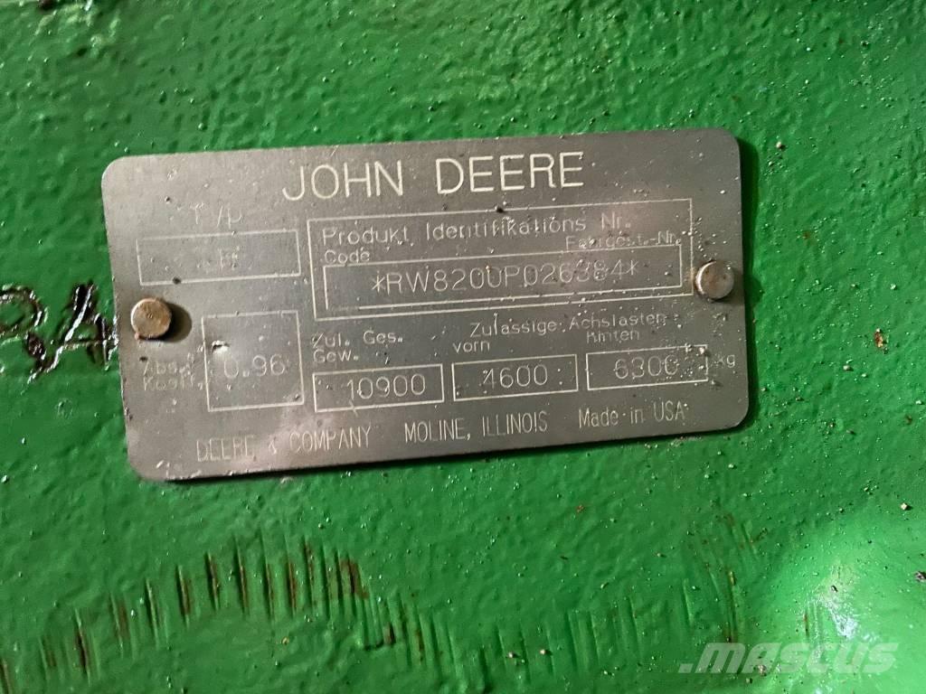 John Deere 8200 Tractoare