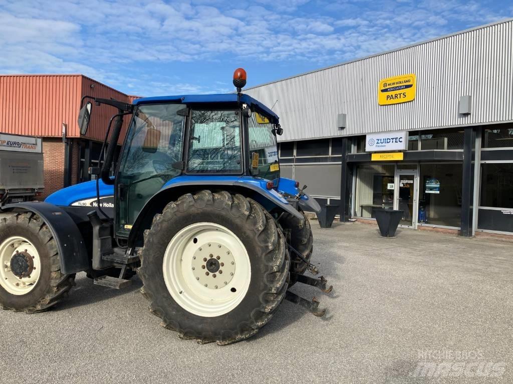 New Holland TL 90 Tractoare