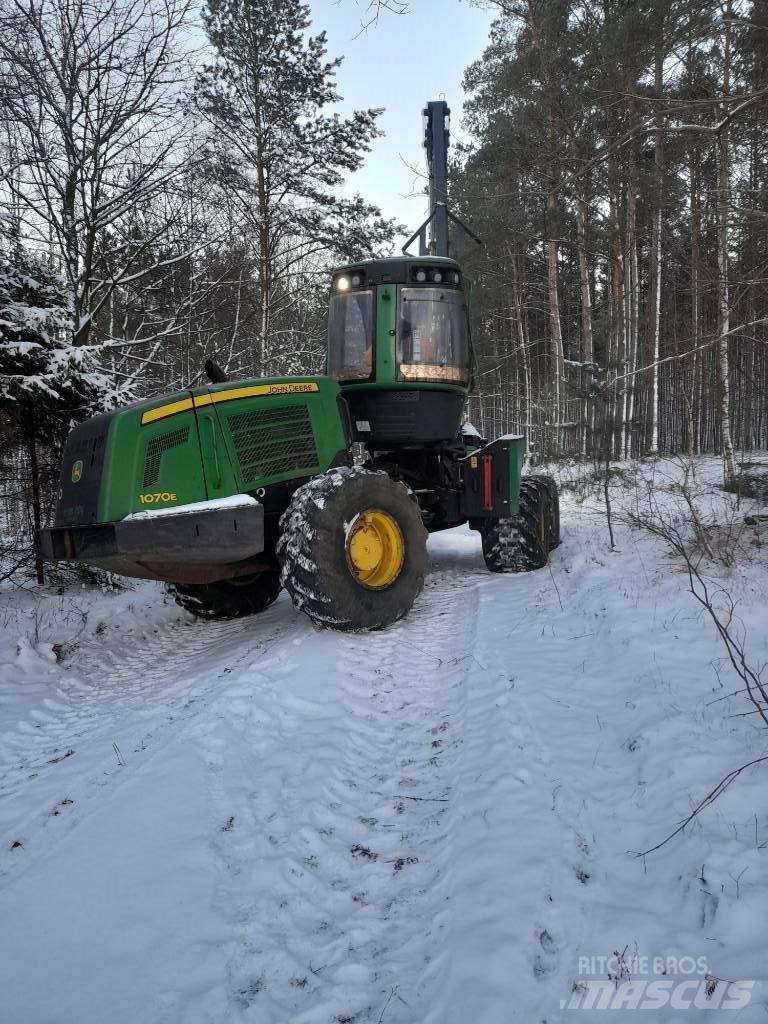 John Deere 1070 E Combine forestiere