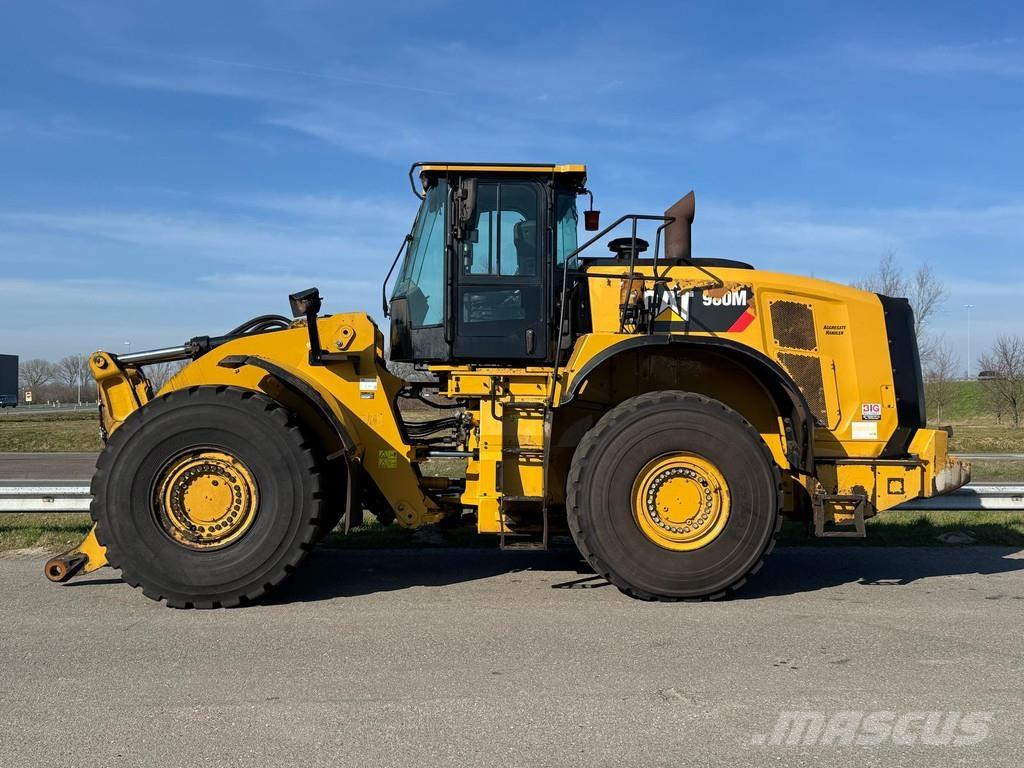 CAT 980M Incarcator pe pneuri