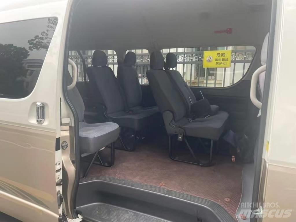 Toyota Coaster Autobuze intercity