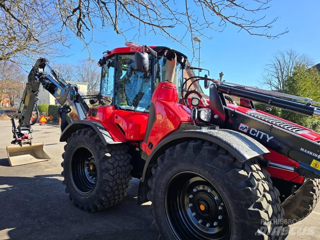Huddig 1370 Buldoexcavatoare