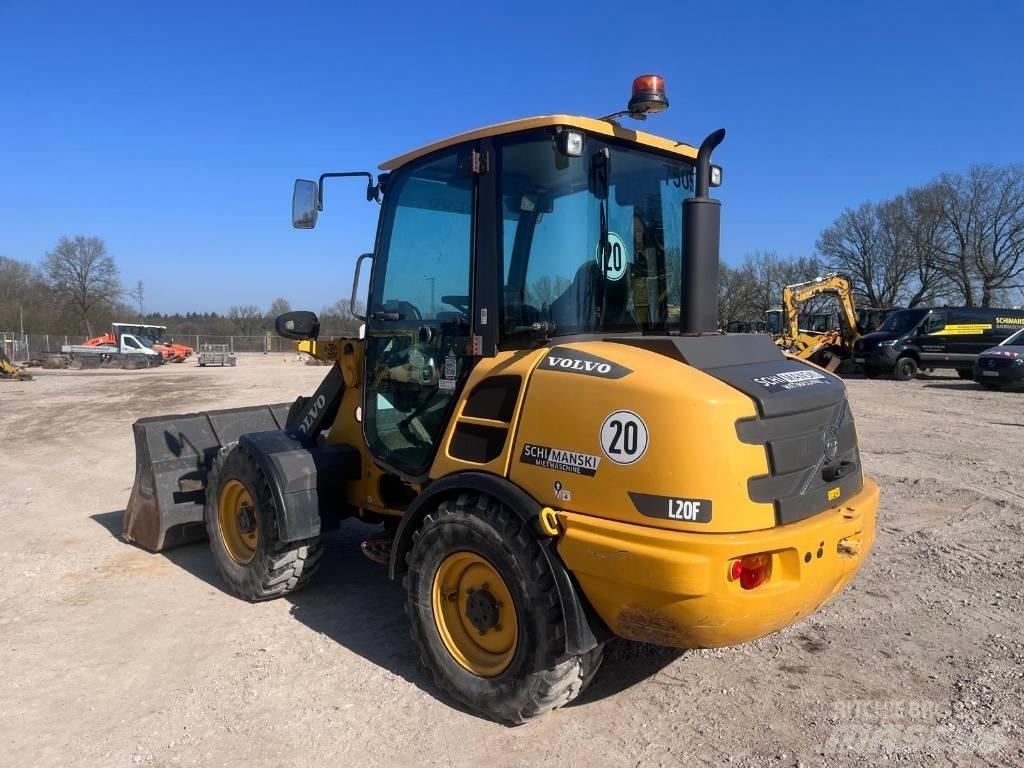Volvo L20F  1415h Incarcator pe pneuri