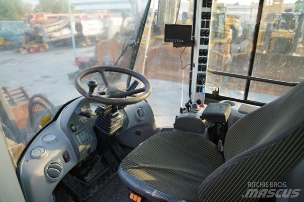 Volvo L220 F Incarcator pe pneuri