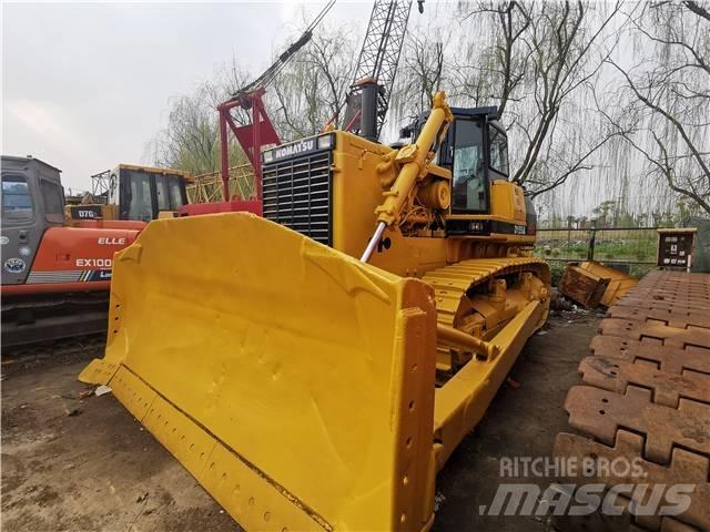Komatsu D155A Buldozere pe senile