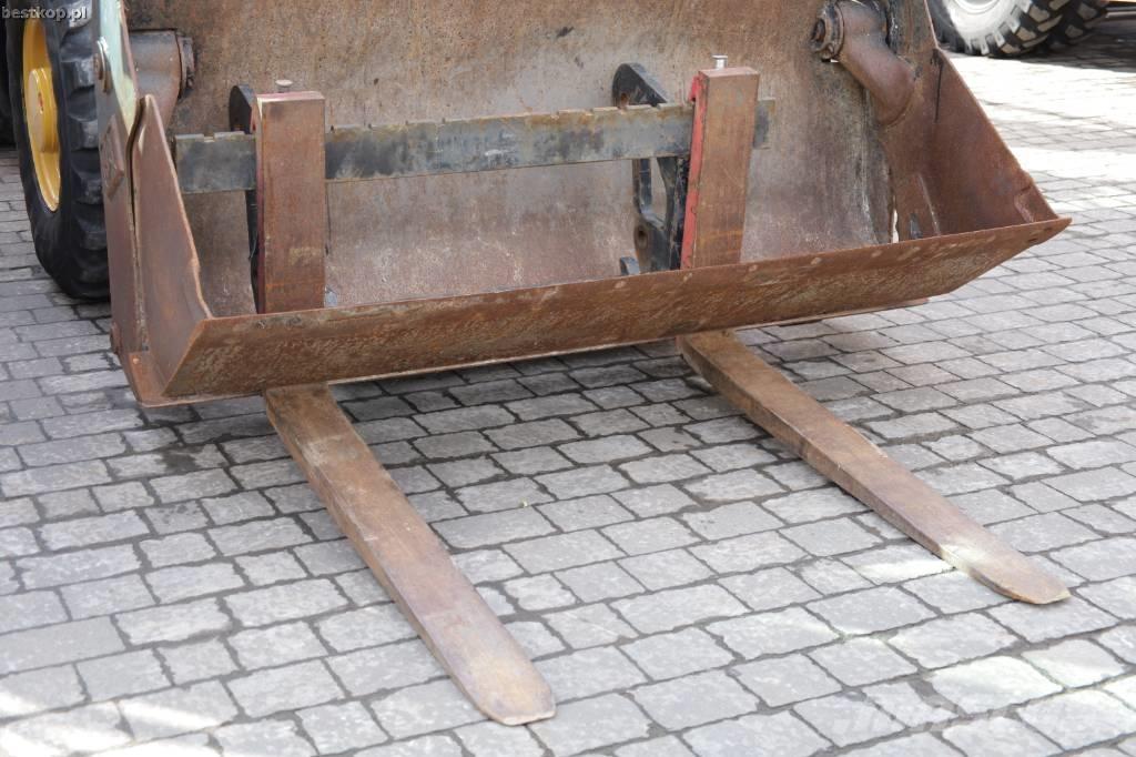 CAT 906M Incarcator pe pneuri