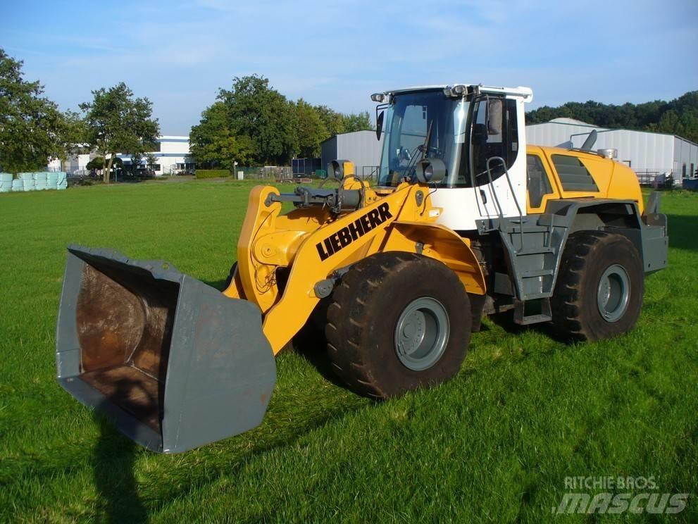 Liebherr L 566 Incarcator pe pneuri