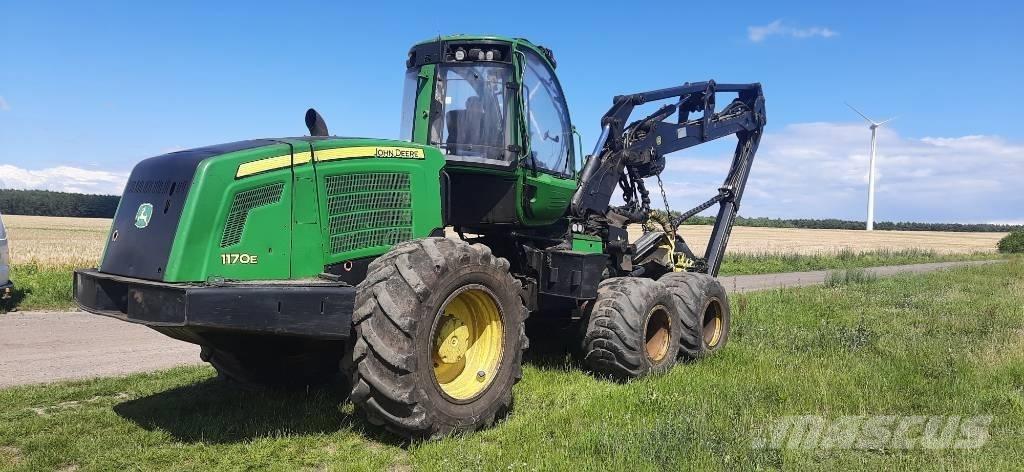 John Deere 1170 E Combine forestiere