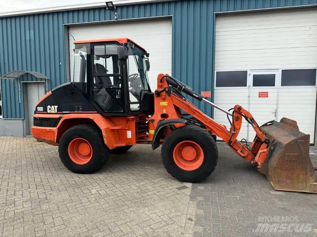 CAT 908 Incarcator pe pneuri
