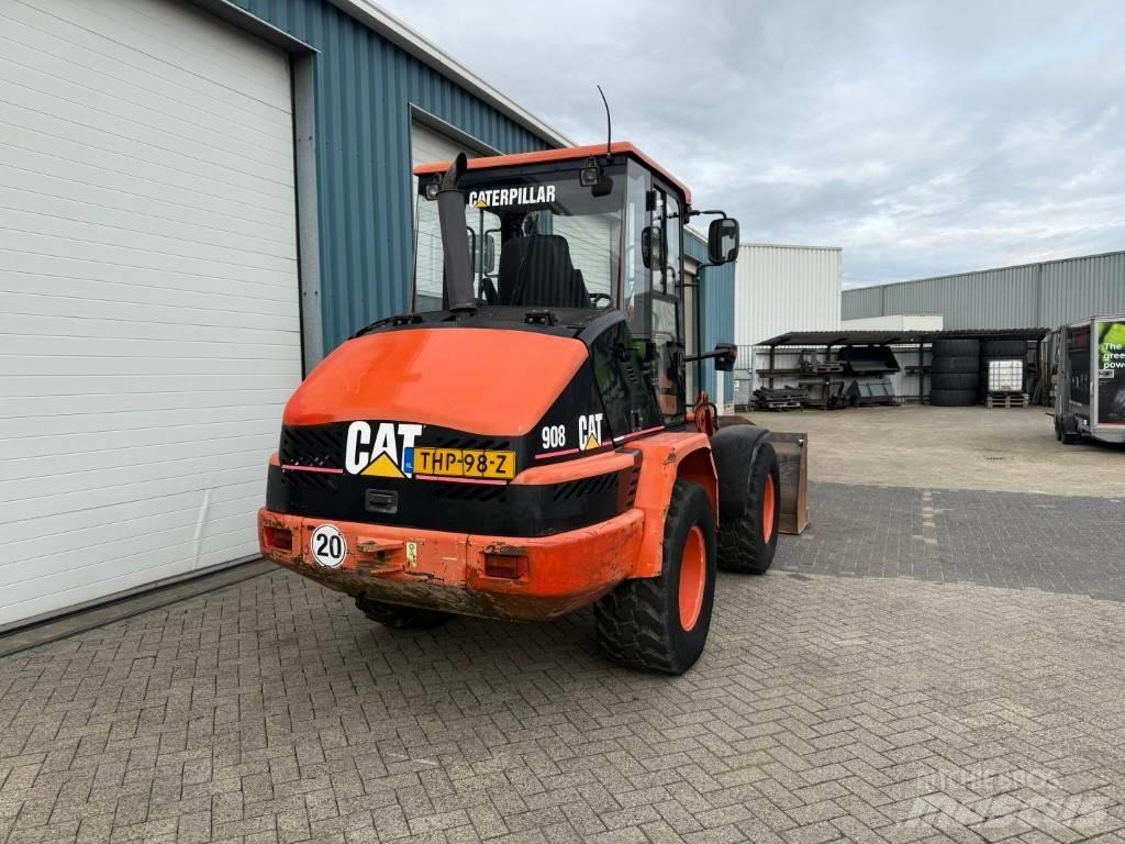CAT 908 Incarcator pe pneuri