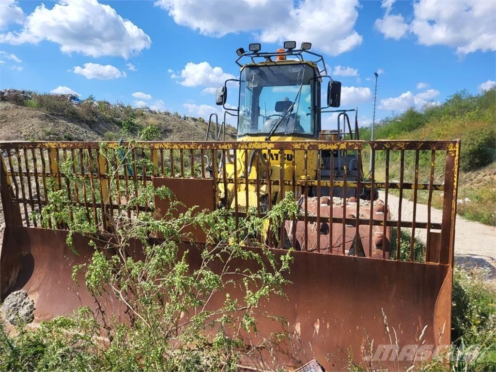 Komatsu WF 450T-3 Utilaje construcții - Altele