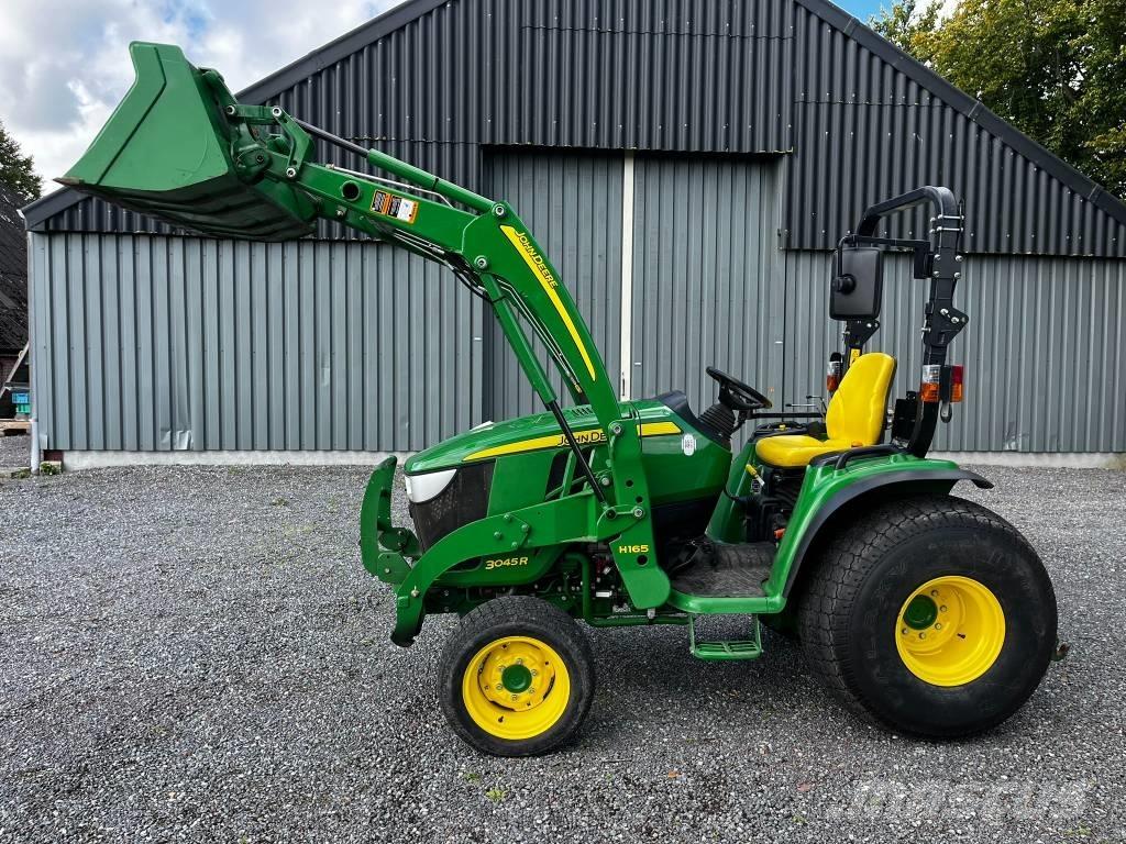 John Deere 3045 R Tractoare