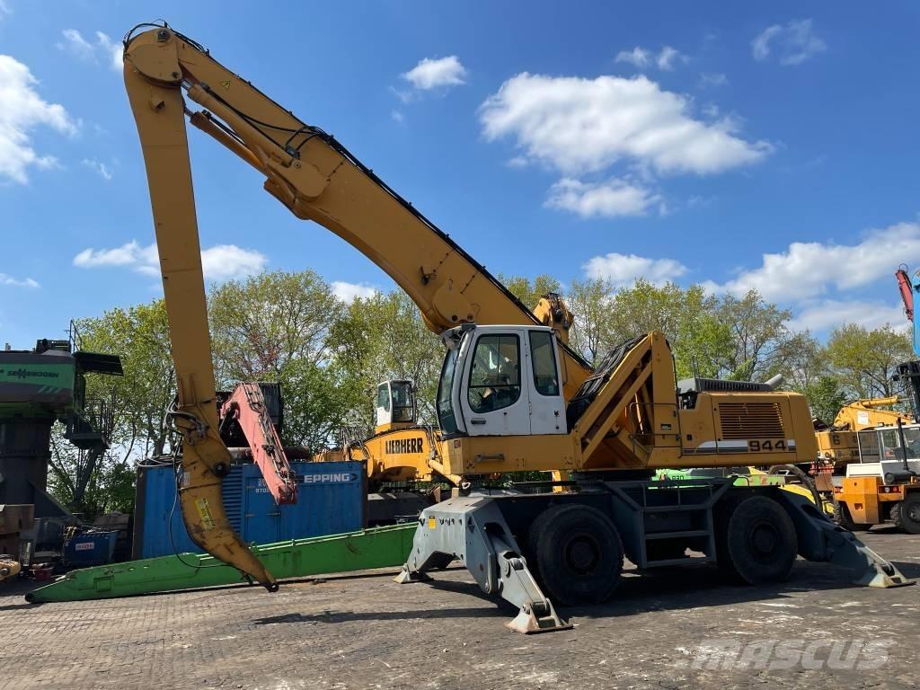 Liebherr 944 C HD Paleta de manipulare